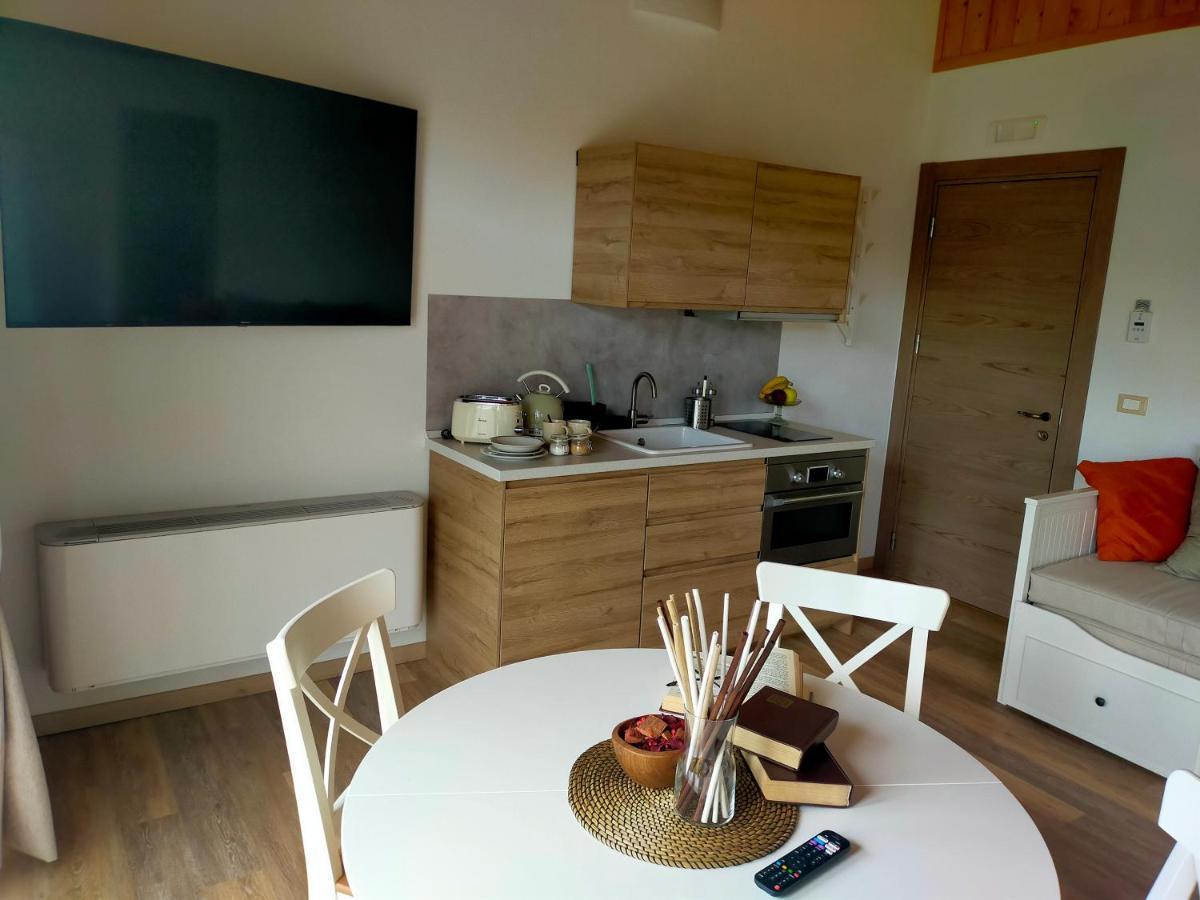 Гостевой дом Cascina Ghitin Relais Асти Экстерьер фото