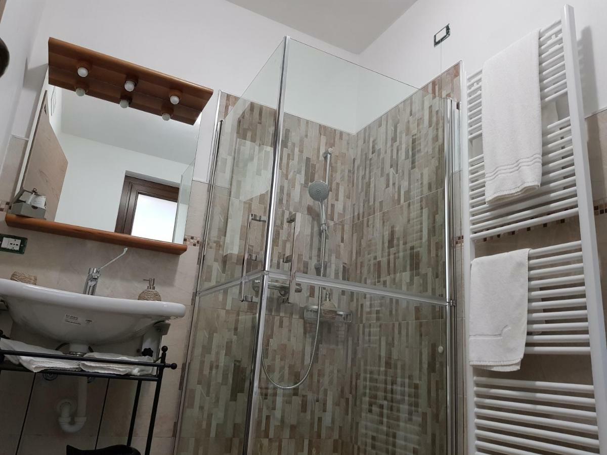 Гостевой дом Cascina Ghitin Relais Асти Экстерьер фото