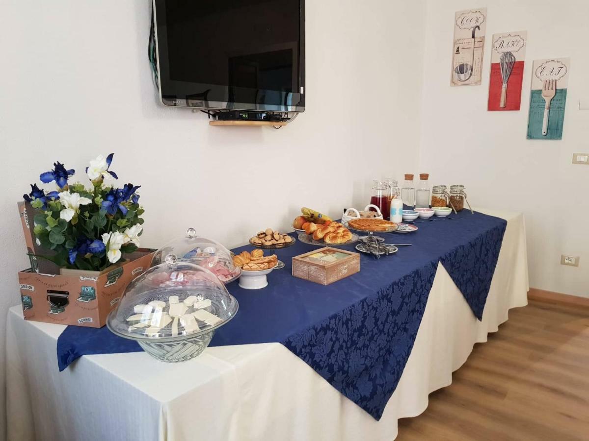 Гостевой дом Cascina Ghitin Relais Асти Экстерьер фото